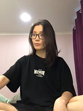 Milka23 online show from 12.25.24