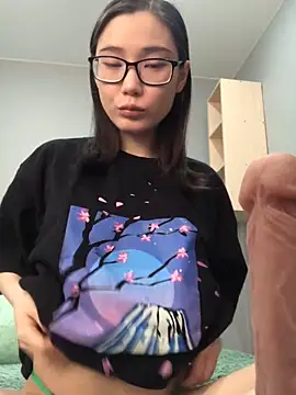 Milka23 online show from 02.14.25