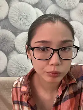 Milka23 online show from 03.21.25