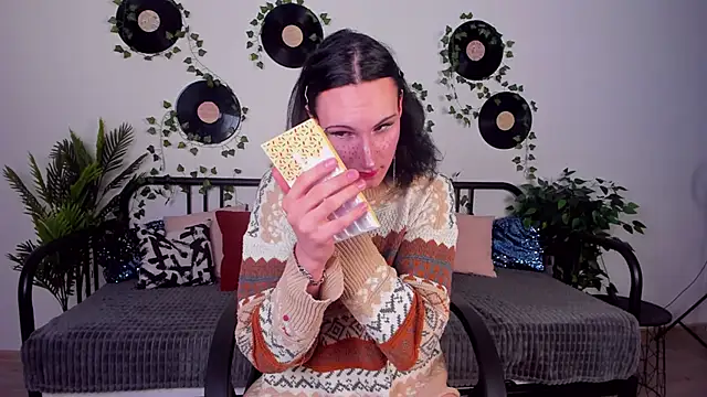 Snapshot of FillDammon chatting on 02.08.25 FillDammon online show from 02.08.25