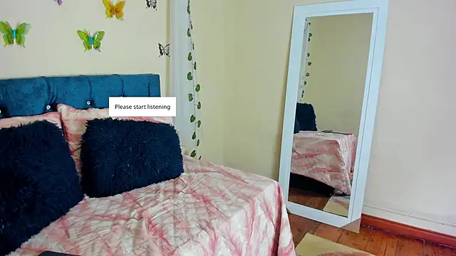 cristalwalker   online show from 09.16.25