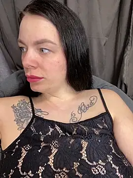 Lola Hale online show from 03.20.26