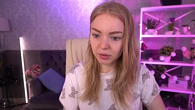 EmilySunshineS online show from 09.18.25