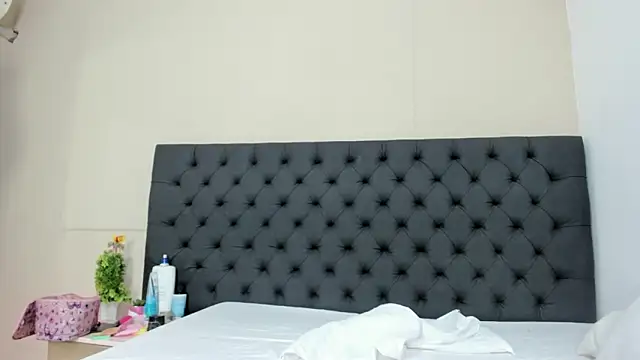  candy jade  online show from 04.17.26