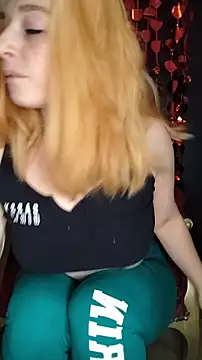 Snapshot of Sweet-SpicyOff chatting on 02.17.25 Sweet-SpicyOff online show from 02.17.25