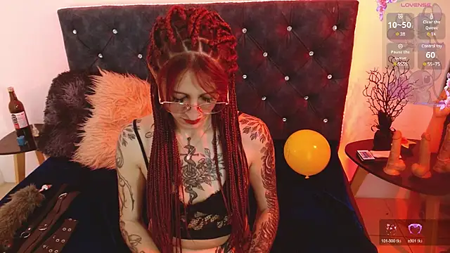 Sofi F w online show from 02.04.25