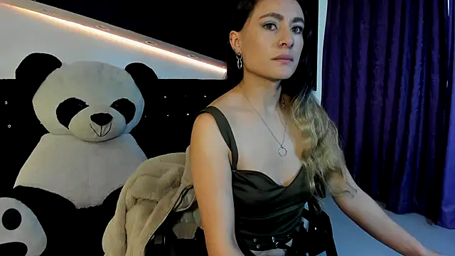 Snapshot of Coral_Gibson chatting on 02.26.25 Coral Gibson online show from 02.26.25