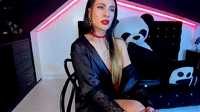 Snapshot of Coral_Gibson chatting on 03.08.25 Coral Gibson online show from 03.08.25