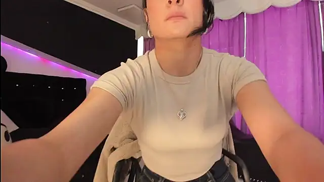 Coral Gibson online show from 03.28.26