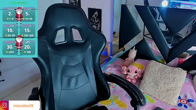 Snapshot of miavalentinaaa chatting on 01.16.25 miavalentinaaa online show from 01.16.25