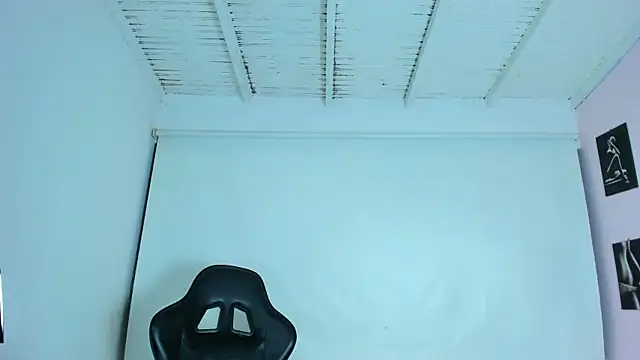 Snapshot of miavalentinaaa chatting on 03.22.25 miavalentinaaa online show from 03.22.25