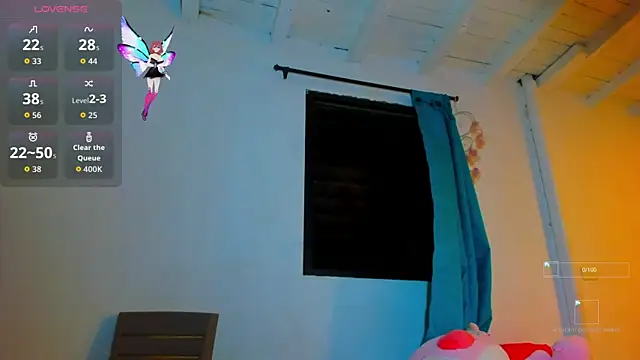 Snapshot of miavalentinaaa chatting on 11.20.25 miavalentinaaa online show from 11.20.25