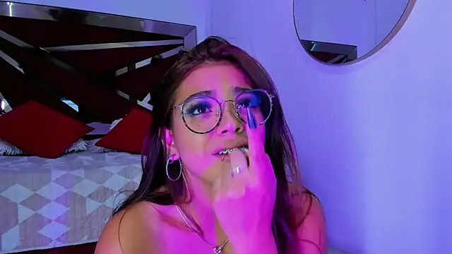 Snapshot of GiaFu chatting on 03.12.25 GiaFu online show from 03.12.25