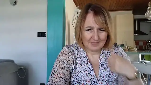 Sandcoq online show from 04.10.26