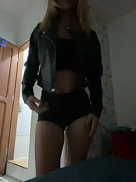 Carolinen online show from 01.30.25