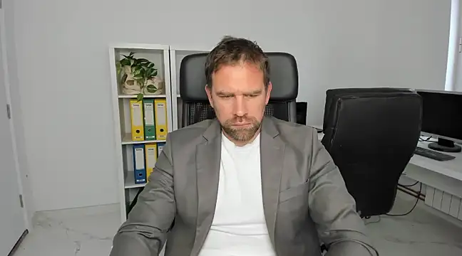 John-E-Dough online show from 12.06.24