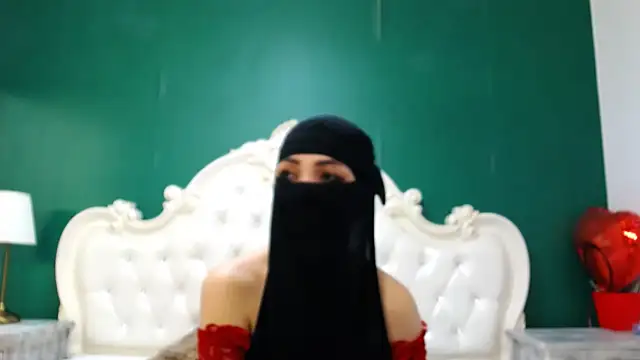 Snapshot of Hajar_Kar chatting on 02.12.25 Hajar Kar online show from 02.12.25