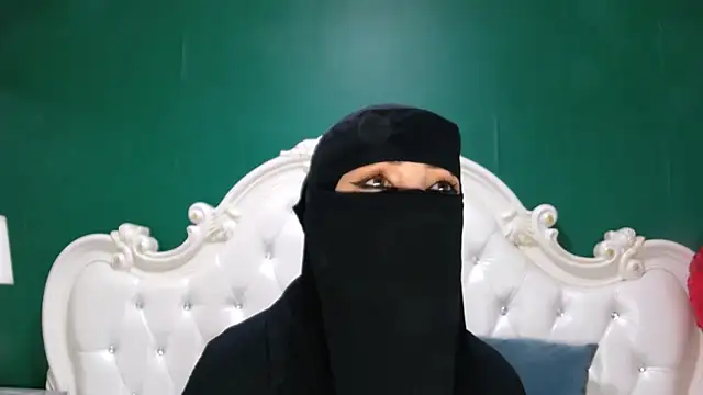 Snapshot of Hajar_Kar chatting on 02.28.25 Hajar Kar online show from 02.28.25