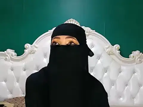 Snapshot of Hajar_Kar chatting on 03.04.25 Hajar Kar online show from 03.04.25