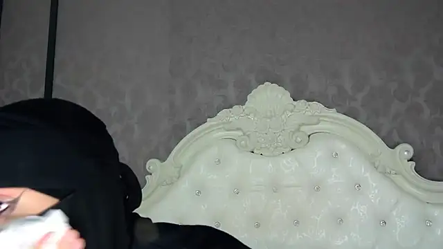 Snapshot of Hajar_Kar chatting on 10.09.25 Hajar Kar online show from 10.09.25