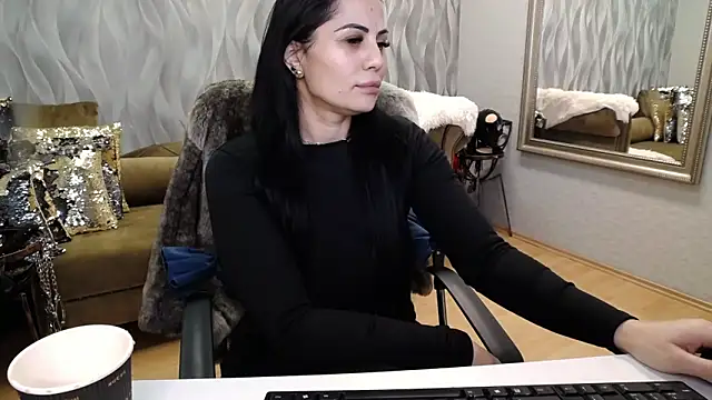 Sara Poison online show from 02.02.26