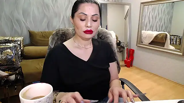 Sara Poison online show from 04.21.26