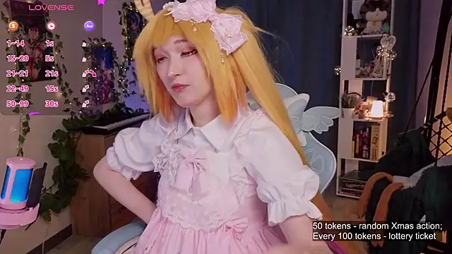 Snapshot of koshkasenpai chatting on 12.14.24 koshkasenpai online show from 12.14.24