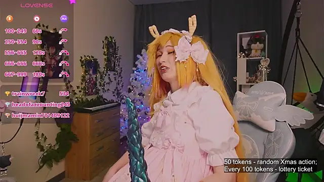 Snapshot of koshkasenpai chatting on 12.15.24 koshkasenpai online show from 12.15.24