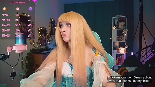 Snapshot of koshkasenpai chatting on 12.18.24 koshkasenpai online show from 12.18.24