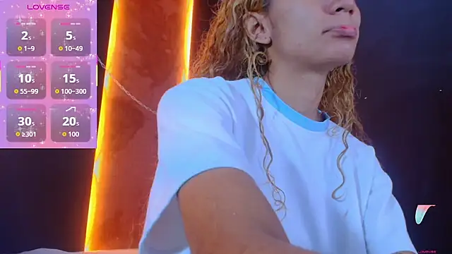 Charlotte Love10 online show from 09.18.25