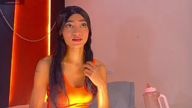 Charlotte Love10 online show from 02.12.26