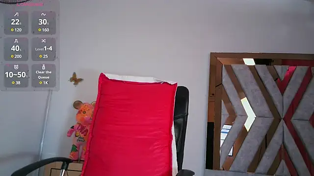 littleayshel online show from 01.18.25