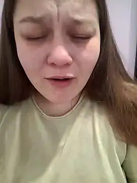 Molly Greyy online show from 12.06.24