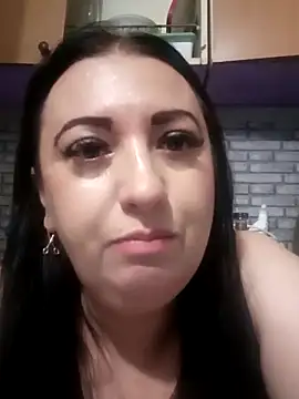 Snapshot of Veronica-Celie chatting on 10.10.25 Veronica-Celie online show from 10.10.25