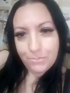 Snapshot of Veronica-Celie chatting on 11.11.25 Veronica-Celie online show from 11.11.25