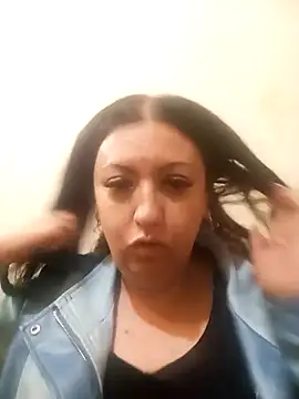 Snapshot of Veronica-Celie chatting on 04.17.26 Veronica-Celie online show from 04.17.26