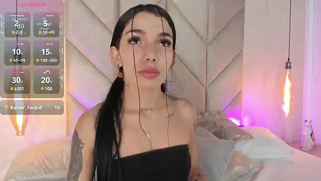 Mollymoon1 online show from 12.13.24