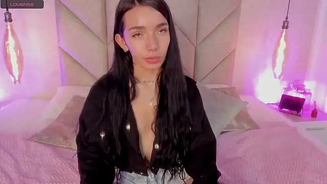 Mollymoon1 online show from 01.06.25