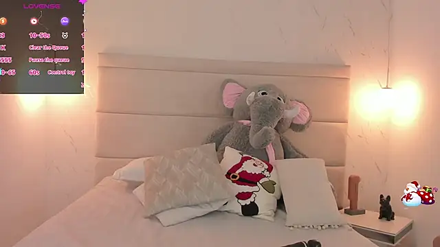 Mollymoon1 online show from 12.20.25