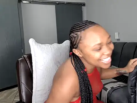 Pearl 00 online show from 03.03.26