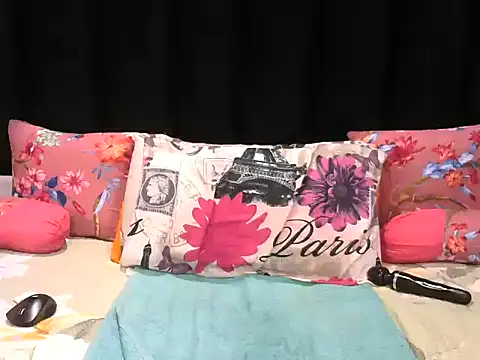 Pearl 00 online show from 06.05.26