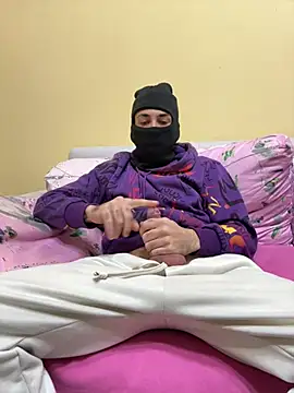 Snapshot of boyadark chatting on 12.24.24 boyadark online show from 12.24.24