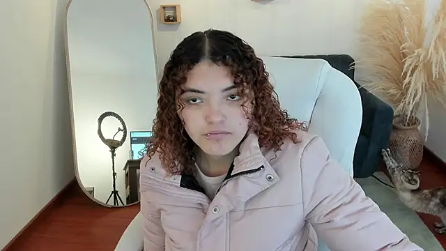 Missbrave1 online show from 10.12.25