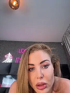 MilaMaaay online show from 10.09.25