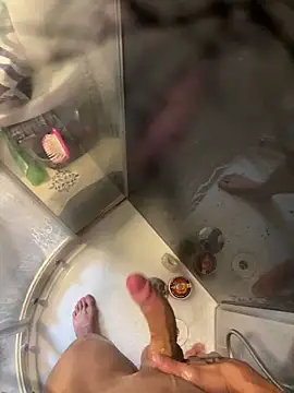 Snapshot of lescro95_ chatting on 10.06.25 lescro95 online show from 10.06.25