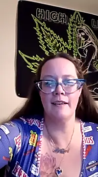 Snapshot of TheGoldenLotus chatting on 03.05.25 TheGoldenLotus online show from 03.05.25