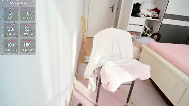 Snapshot of CN-Shanshan chatting on 03.11.26 CN-Shanshan online show from 03.11.26