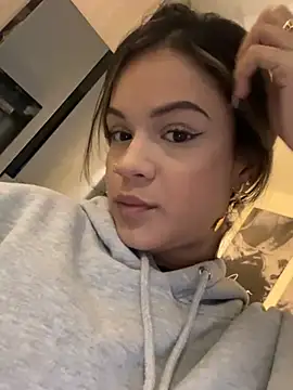 Alisha-Bond online show from 02.07.25