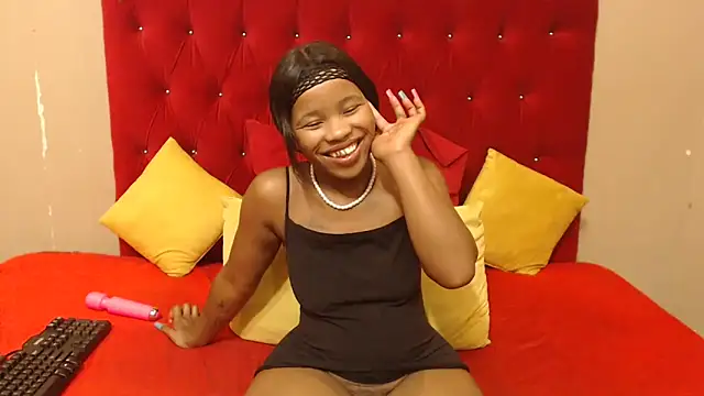 Snapshot of sexyboitypetite23 chatting on 01.21.25 sexyboitypetite23 online show from 01.21.25