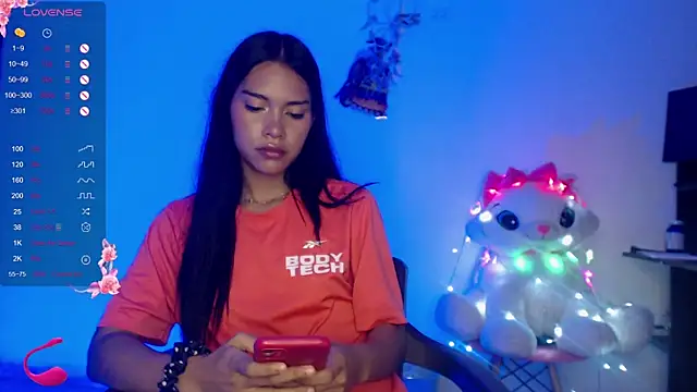 Snapshot of valeriah_7 chatting on 12.20.24 valeriah 7 online show from 12.20.24